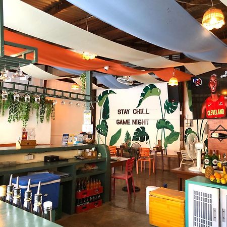Chill Out Hostel Balabag  Luaran gambar