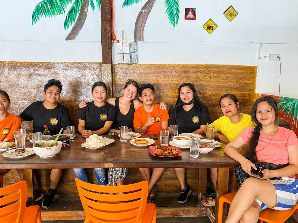Chill Out Hostel Balabag  Luaran gambar