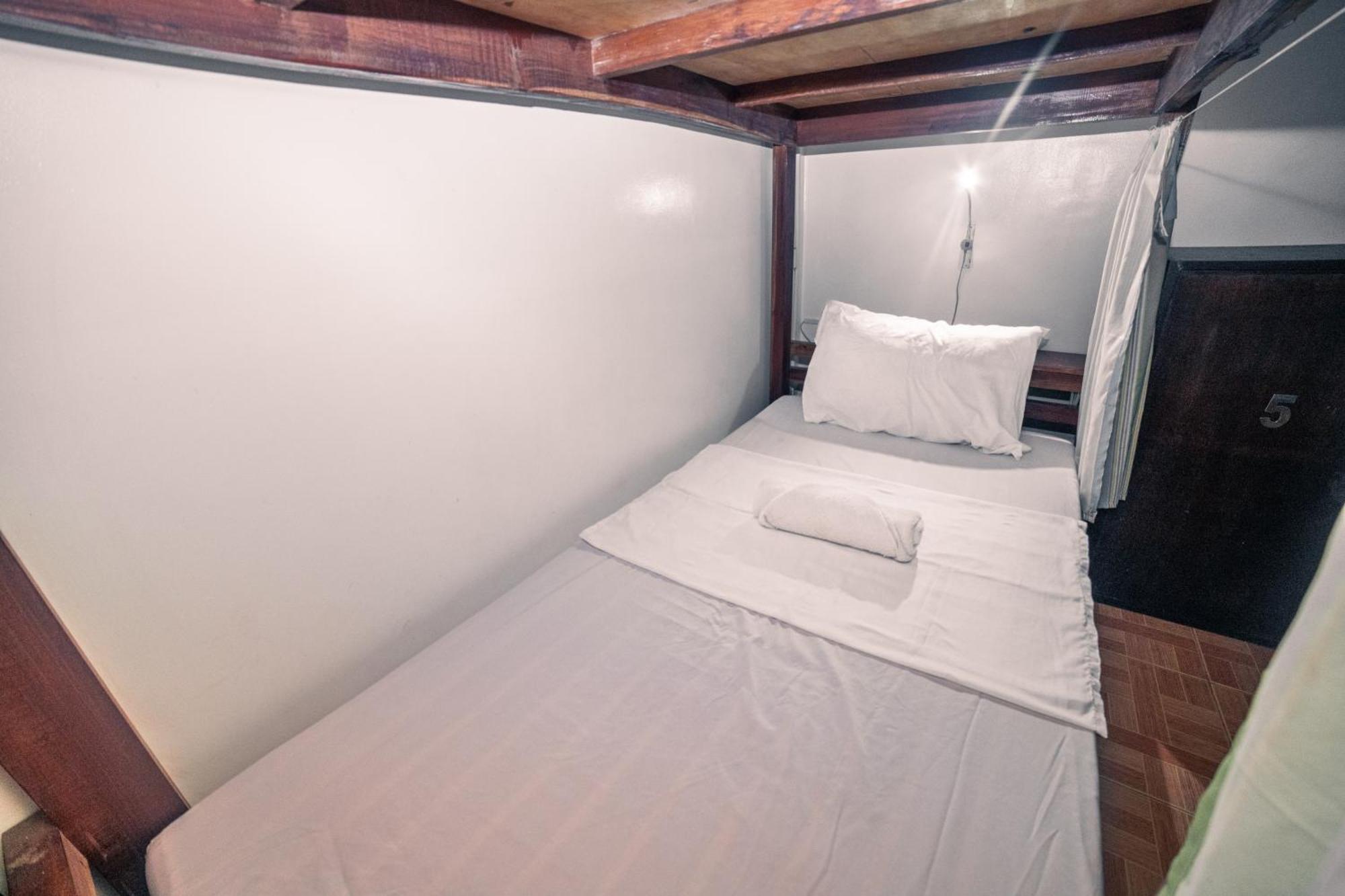 Chill Out Hostel Balabag  Luaran gambar