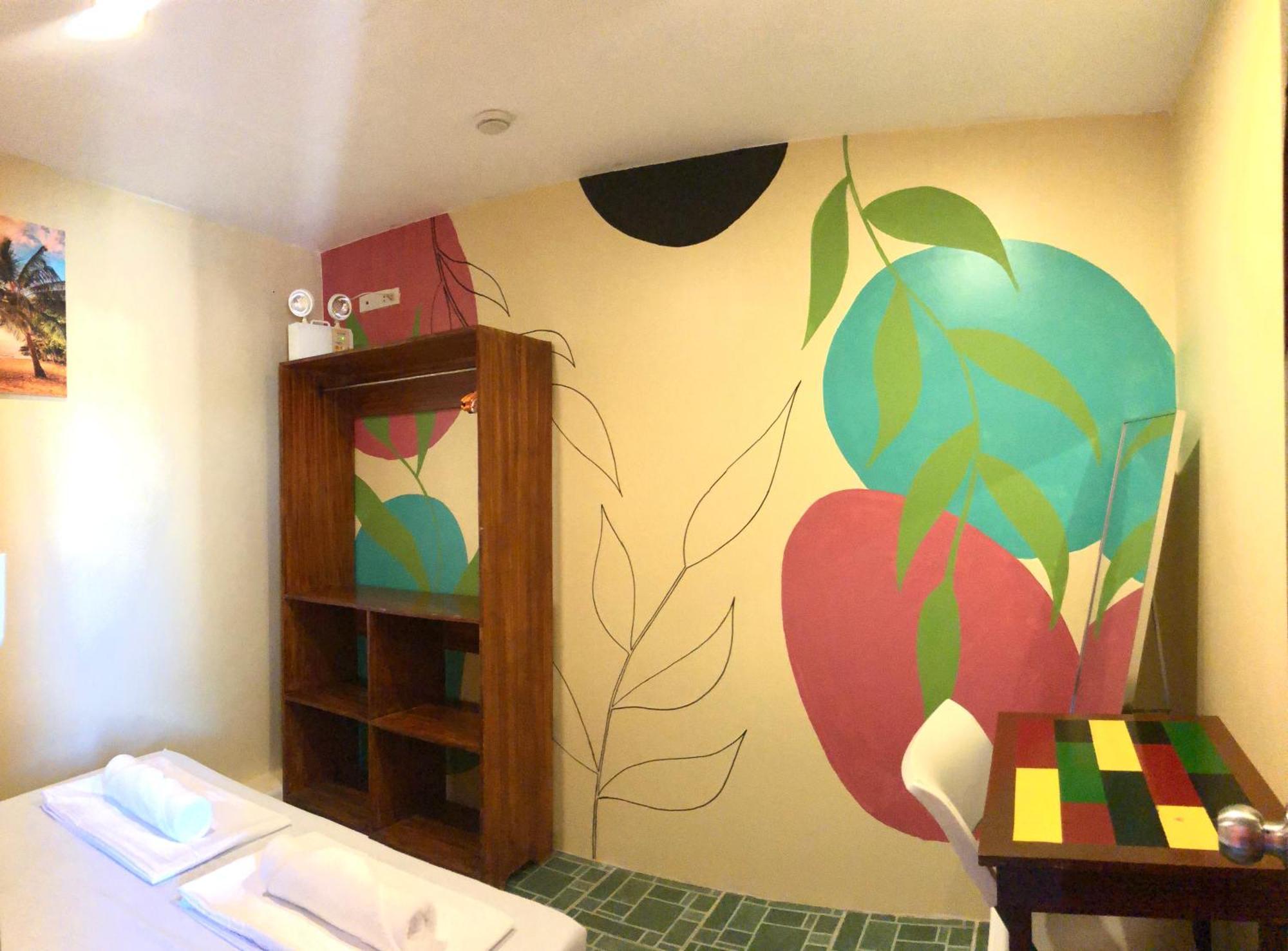Chill Out Hostel Balabag  Luaran gambar